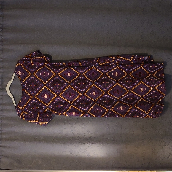 🌸 LuLaRoe Carly High Low Dress with Elephant Design, Small - Picture 3 of 4